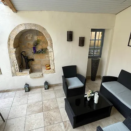 Maison De La Combe *