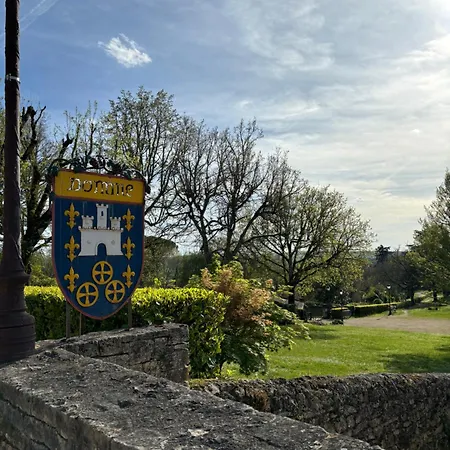 Maison De La Combe Nyaraló *