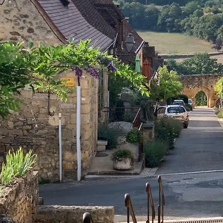 بيت للعطل Maison De La Combe