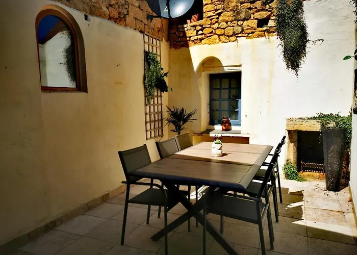 Maison De La Combe