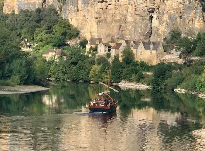 Maison De La Combe *