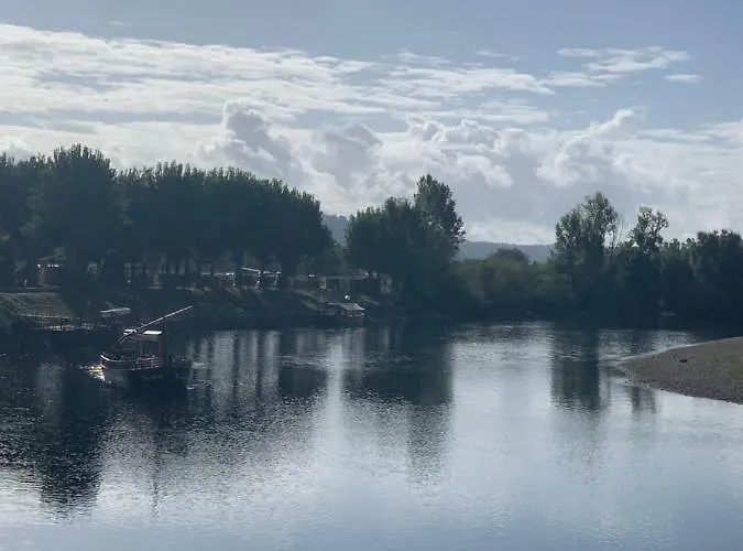 Maison De La Combe Holiday home *